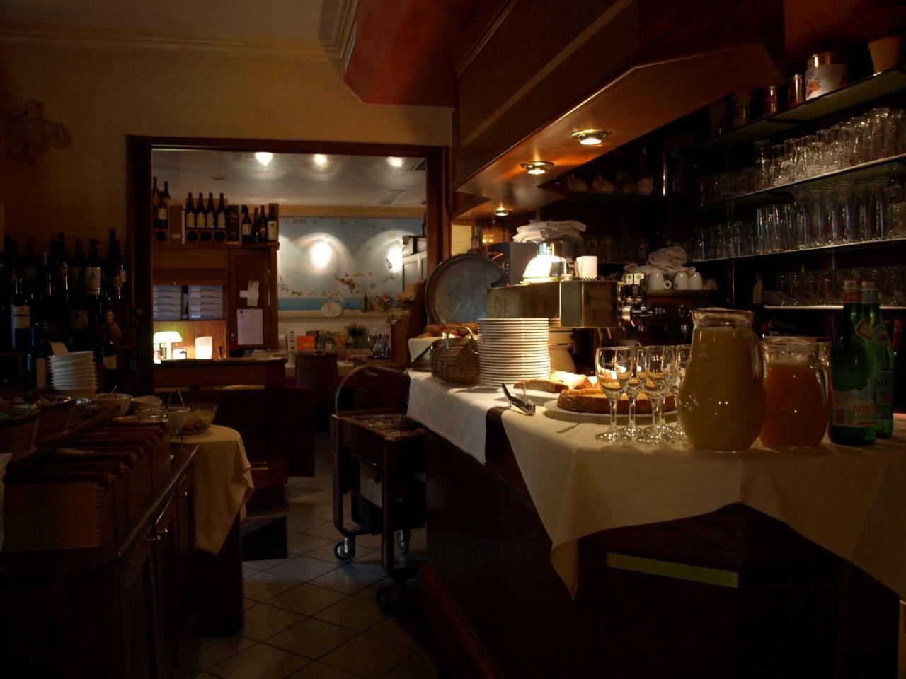 Hotel Ristorante La Terrazza Planegg Εξωτερικό φωτογραφία